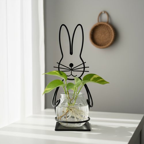 Vintage Desktop Decor, Animal-shaped Hydroponic Planters, Wrought Iron Rabbit and Elephant with Hydroponic Glass Vases. Suitable for Hydroponics, Home Gardens, and Office Decor. Vintage Air Plants and Aquatic Plant Decor, a Gift for Plant Lovers