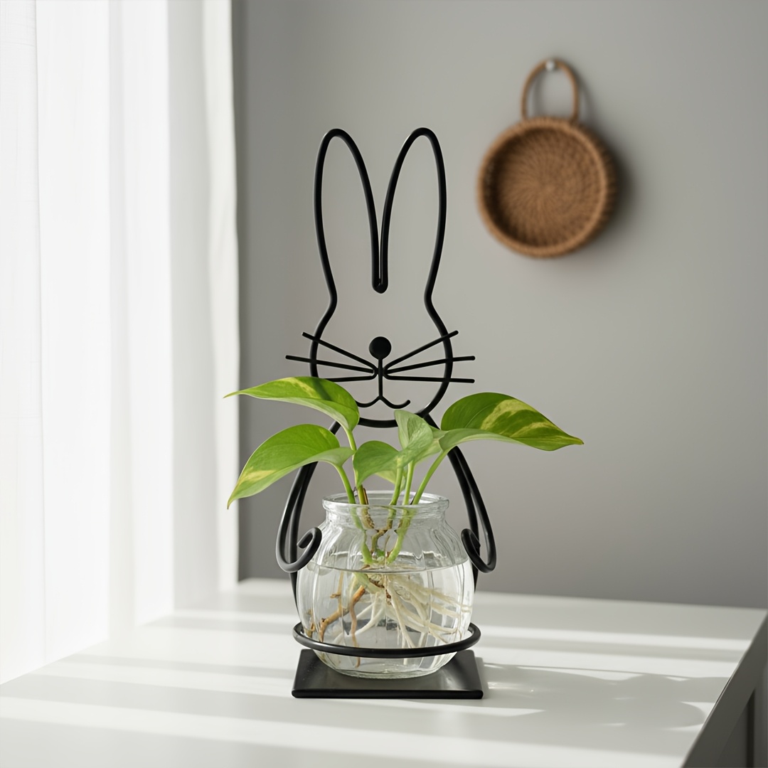 Vintage Desktop Decor, Animal-shaped Hydroponic Planters, Wrought Iron Rabbit and Elephant with Hydroponic Glass Vases. Suitable for Hydroponics, Home Gardens, and Office Decor. Vintage Air Plants and Aquatic Plant Decor, a Gift for Plant Lovers